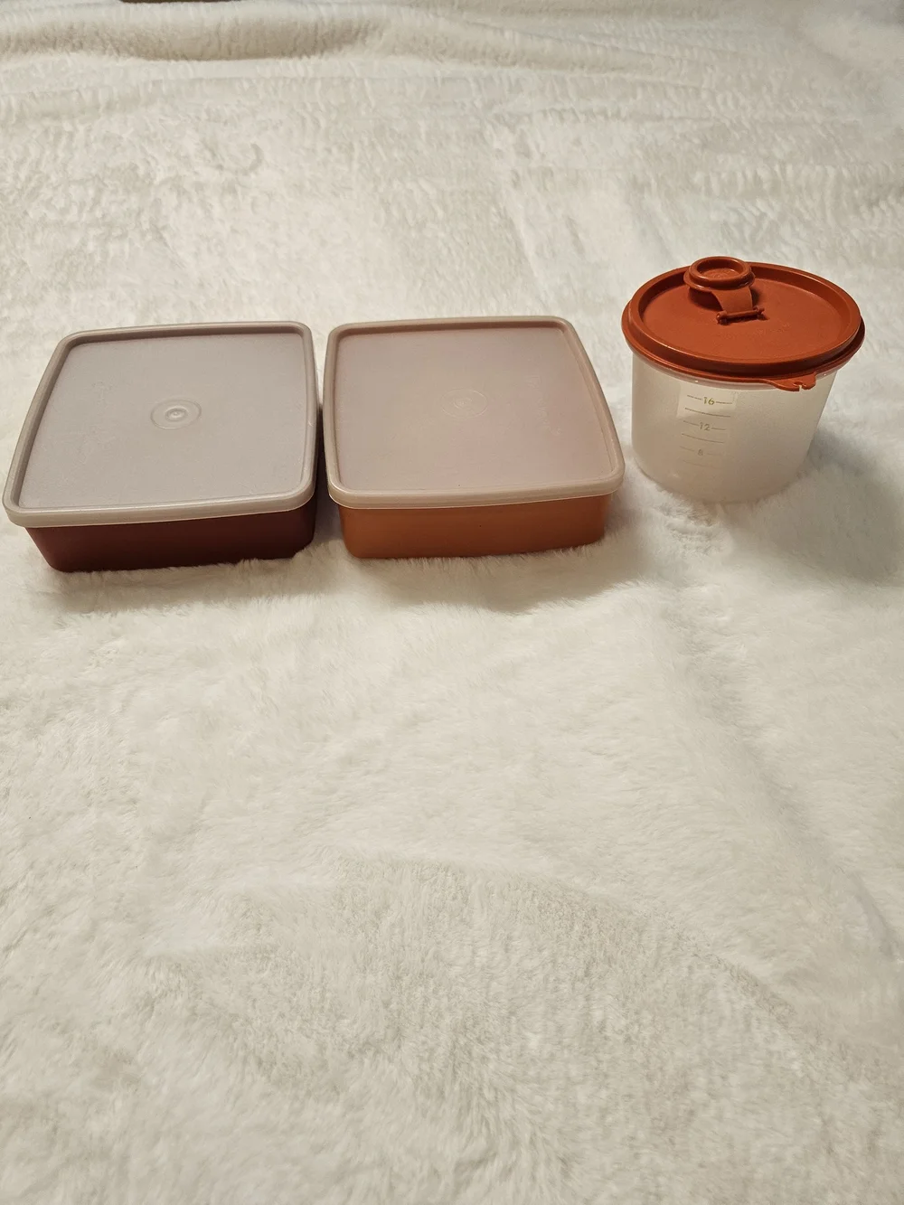 Tupperware Food Storage Containers Set   2 Sandwich Size Bowls And 2 Cup Bowl